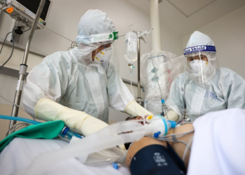 Hà Nội yêu cầu tăng cường chống dịch COVID-19, sốt xuất huyết, cúm A