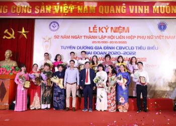 Bệnh viện Phụ sản Trung ương tuyên dương 33 gia đình cán bộ viên chức, người lao động tiêu biểu giai đoạn 2020-2022