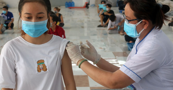 Sở Y tế Hà Nội yêu cầu tăng tốc tiêm vaccine phòng COVID-19 cho trẻ từ 5 đến dưới 12 tuổi