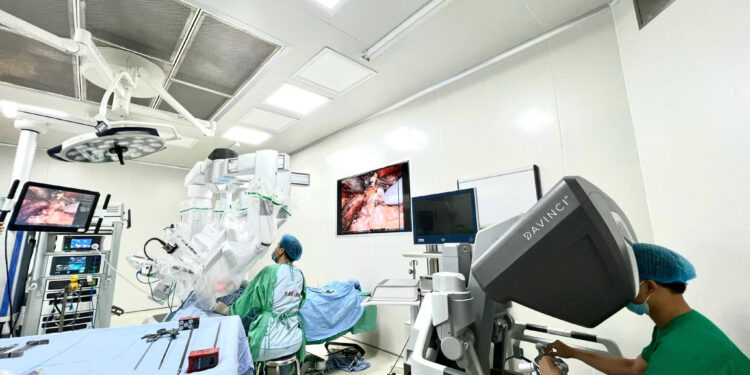 Bệnh viện đầu tiên tại Việt Nam phẫu thuật Robot cắt tuyến giáp qua tiền đình miệng trong điều trị ung thư tuyến giáp