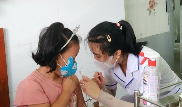 Chiến dịch cao điểm tiêm vaccine COVID-19 ở Khánh Hòa