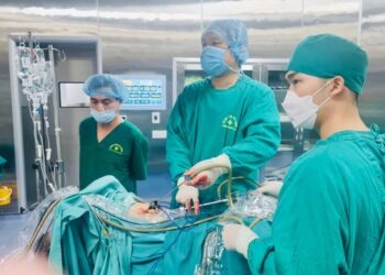 Thanh Hóa: Lần đầu tiên ‘bóc’ thành công khối u lớn ở tủy sống và lồng ngực hiếm gặp