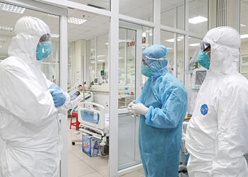 408 bệnh nhân COVID-19 điều trị ở Hà Nội trong tình trạng nặng, nguy kịch