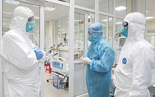 408 bệnh nhân COVID-19 điều trị ở Hà Nội trong tình trạng nặng, nguy kịch