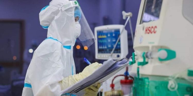 Hà Nội: 96% bệnh nhân COVID-19 tử vong ở BV Thanh Nhàn chưa tiêm vaccine