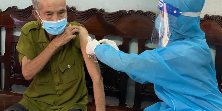 Hà Nội có 485 ca cộng đồng, 4 quận ‘nóng’ nhất vẫn chiếm tỷ lệ mắc cao