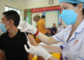 Quảng Ninh triển khai tiêm vaccine mũi 3, thu phí điều trị F0 nếu từ chối tiêm