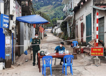 Phát hiện ca mắc COVID-19 về từ Hà Nội, gần 4.000 học sinh Lai Châu nghỉ học