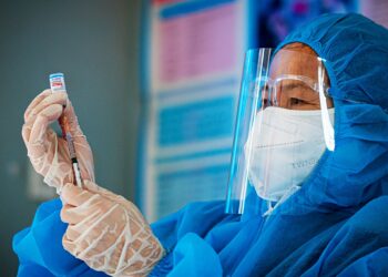 Hà Nội: Quận Đống Đa dừng bán hàng tại chỗ, vận động người dân không ra khỏi nhà