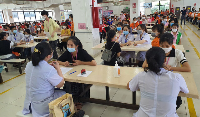 Hải Phòng tăng vọt 260 ca mắc mới, sẽ thu phí điều trị các F0 không chịu tiêm vaccine