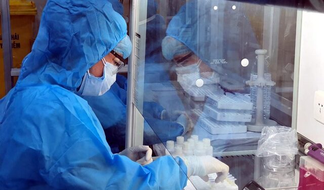 Sáng 20/12: Theo dõi chặt sự xuất hiện biến thể mới của COVID-19; Đề xuất gỡ khó cho giám định pháp y, pháp y tâm thần