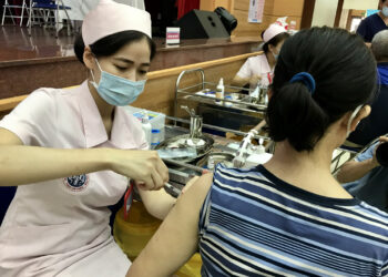 Chiều 22/11: Đã phân bổ gần 135 triệu liều vaccine phòng COVID-19; Bến Tre thêm 155 F0 trong cộng đồng