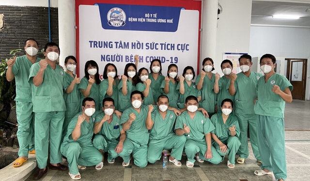 Tâm thư thắt lòng của nam điều dưỡng tưởng niệm hơn 2 vạn đồng bào mất vì COVID-19