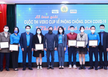 Công đoàn Y tế Việt Nam trao giải cuộc thi video clip về phòng, chống dịch COVID-19 ‘Thời khắc khó quên’