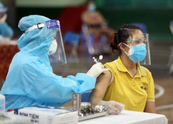 Hà Nội: 258 ca nhiễm mới, có 82 ca cộng đồng; 83% người từ 18 tuổi tiêm đủ mũi vaccine