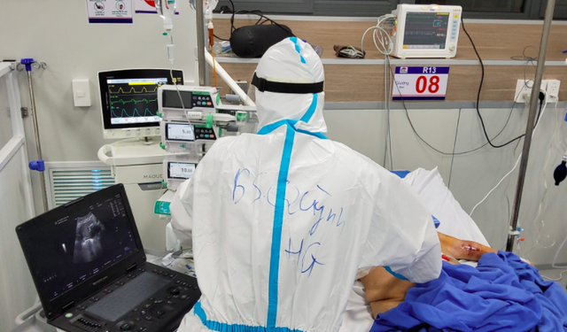 Lại lập đỉnh, Hà Nội lên gần 4.900 ca mới; 801 ca nặng, nguy kịch