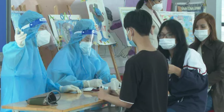 Thêm nhiều F0 liên quan đến chùm COVID-19 chưa rõ nguồn lây ở Hà Nam