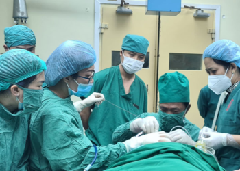 Phẫu thuật thành công khối dị dạng mạch máu gây biến dạng cổ tay