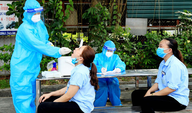 Thêm 2 cán bộ y tế ở BV Dã chiến số 1 Hà Nam mắc COVID-19