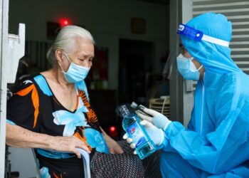 Hà Nội phân bổ khẩn 6.000 túi thuốc điều trị F0 tại nhà