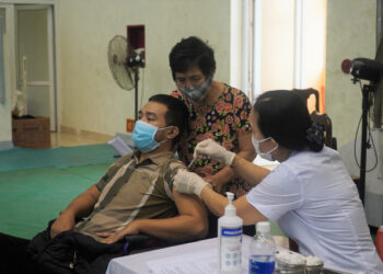 200 người khuyết tật tại Quảng Bình được tiêm vaccine phòng COVID-19