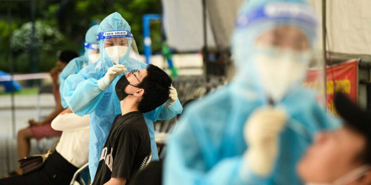 Có gần 1.300 người liên quan ổ dịch huyện Quốc Oai chưa rõ nguồn lây