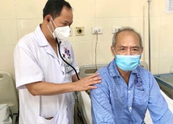 Hai lần chiến thắng tử thần – Phẫu thuật thành công điều trị ung thư phổi sau khi mắc ung thư thực quản 5 năm