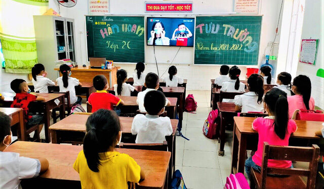 Học sinh ở địa bàn cấp độ dịch 1, 2 được đi học trực tiếp