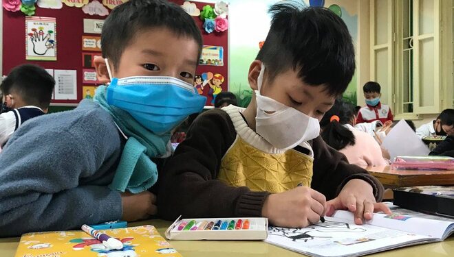 Giám đốc Sở GDĐT Hà Nội bác bỏ tin ‘đề xuất học sinh đi học từ 25/10’