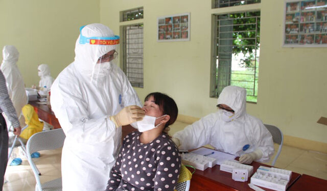Phú Thọ: Huy động gần 1.000 nhân viên y tế tổng lực lấy mẫu xét ngiệm