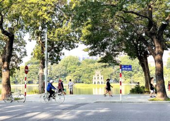 Hà Nội cho phép nhiều hoạt động trở lại từ 6h00 ngày 14/10