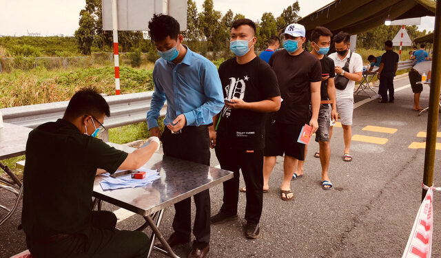Quảng Ninh xét nghiệm miễn phí cho người địa phương đi từ vùng dịch về