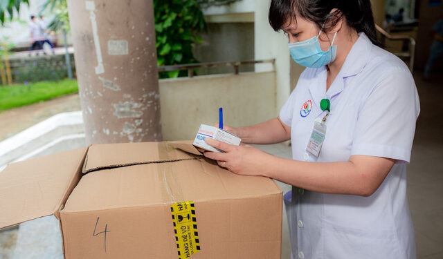 Thêm một triệu viên thuốc Molnupiravir thí điểm điều trị F0 có kiểm soát tại nhà