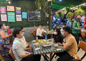 Có thể hạn chế, dừng hoạt động các dịch vụ không thiết yếu trên địa bàn TP. Hà Nội theo cấp độ dịch