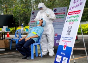 Trở lại bình thường mới, miễn phí 2 triệu mẫu xét nghiệm cho người dân TP.HCM