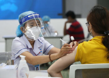 TP.HCM tiếp tục triển khai tiêm vaccine Pfizer cho người dân