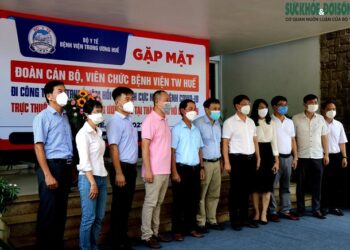 BV TW Huế tăng cường 115 nhân viên y tế vào miền Nam chống dịch