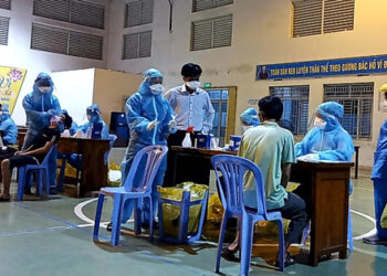 Bình Dương: Triển khai xét nghiệm diện rộng để ‘xanh hóa’ toàn tỉnh