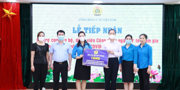 Công đoàn Y tế Việt Nam chăm lo, động viên các cháu Thiếu nhi là con những “chiến sĩ áo trắng” đang tăng cường chi viện tại các tỉnh, thành phố phía Nam