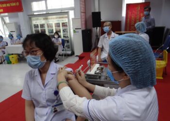 Hà Nội thêm 462 ca mắc COVID-19 mới, 189 ca cộng đồng