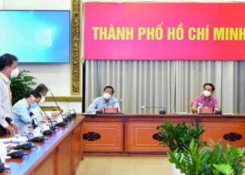 TPHCM “không thể không mở cửa”