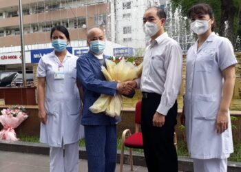 Bệnh nhân COVID-19 can thiệp ECMO đầu tiên do Y tế Hà Nội điều trị được ra viện