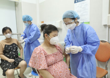 Ngày 11/9, Hà Nội lập kỷ lục tiêm hơn 411.000 liều vaccine COVID-19