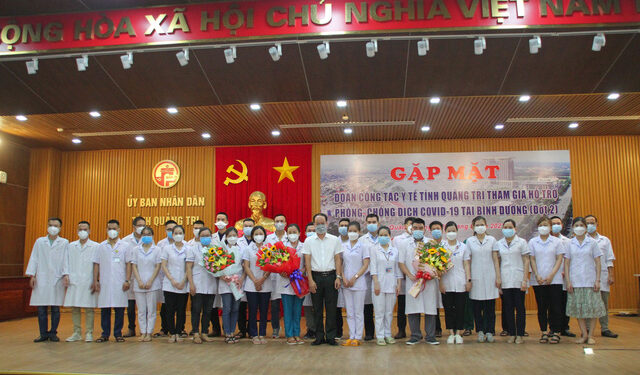 Quảng Trị điều thêm hàng chục cán bộ y tế vào miền Nam chống dịch