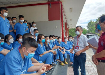 100 bác sĩ nội trú của Đại học Y Hà Nội mang trái tim nhiệt huyết tới Bình Dương