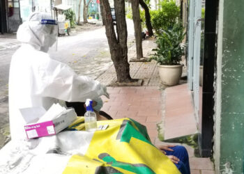 TP.HCM: Hơn 1,1 triệu người dân ở “vùng đỏ” và “vùng cam” được test nhanh SARS-CoV-2