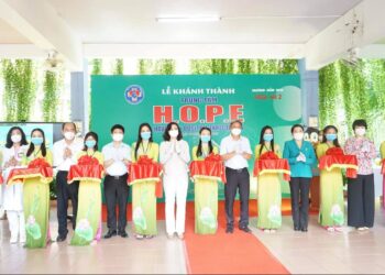 Khánh thành Trung tâm chăm sóc trẻ sơ sinh có mẹ nhiễm COVID-19