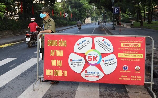 Hà Nội sẽ tiếp tục thực hiện giãn cách xã hội đến 6h ngày 23/8 trên phạm vi toàn Thành phố để phòng, chống dịch COVID-19.