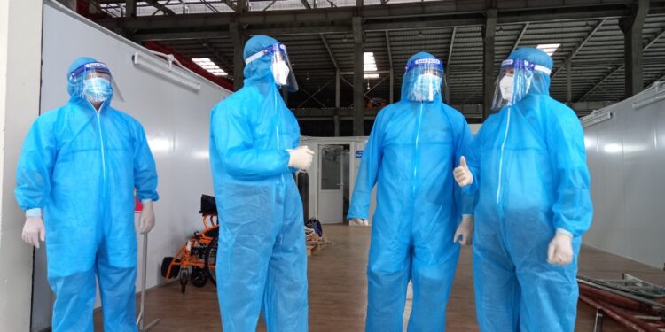 Bộ Y tế khảo sát, chuẩn bị lập Trung tâm Hồi sức Tích cực COVID-19 ở Quận 7