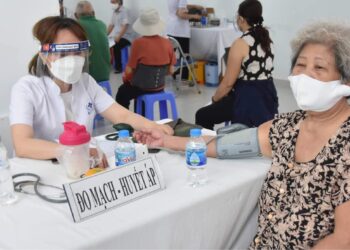 Bộ Y tế tạo điều kiện để TP.Hồ Chí Minh thí điểm rút gọn quy trình tiêm chủng vaccine COVID-19
